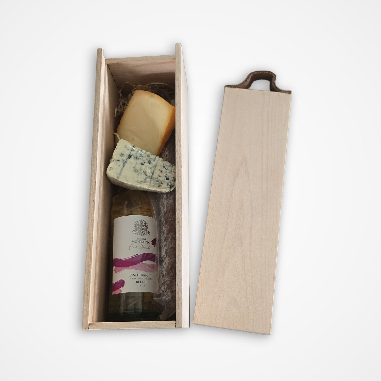 Houten FineGift Box met borrelplankdeksel, wijnfles en kaas.