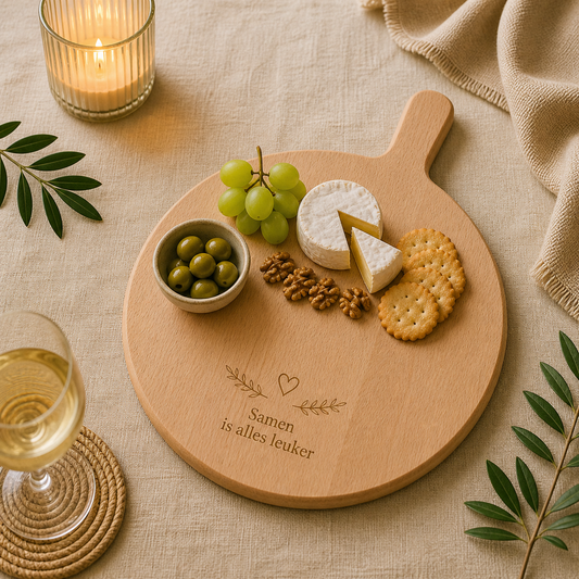 Ronde borrelplank laten graveren - beukenhout gepersonaliseerd cadeau